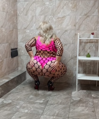 Анкета проститутки Арина - город Врадиевка, 44 года, №15829